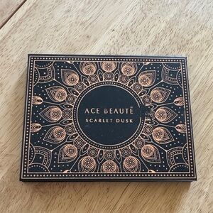 Ace Beaute Scarlet Dusk Eyeshadow Palette